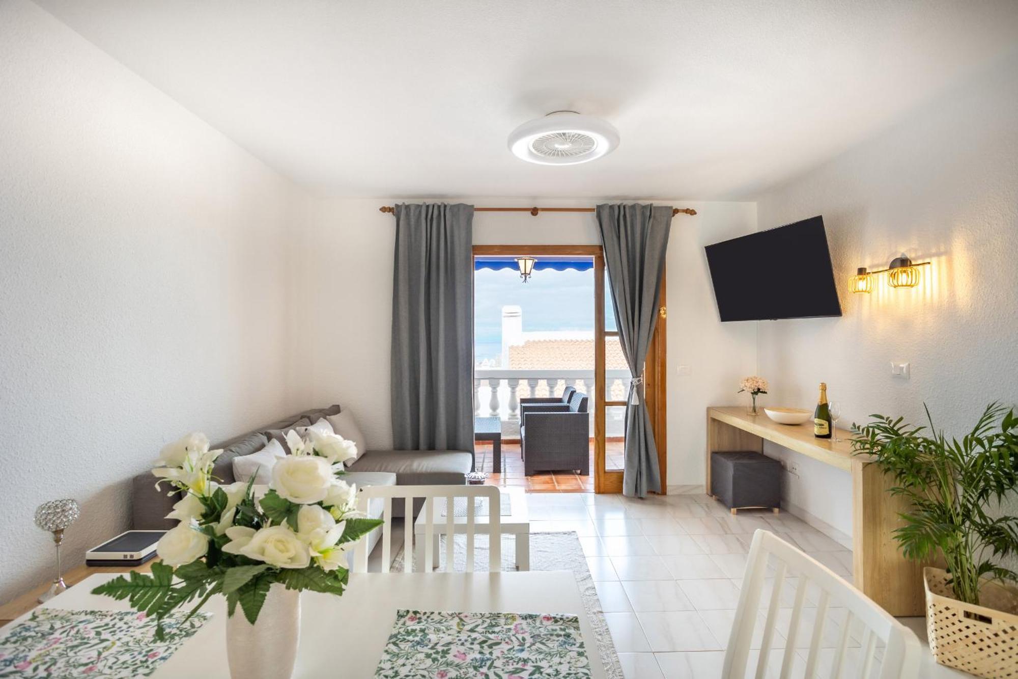 Cozy Port Royal Margot Sunset View Home By Lovetenerife Los Cristianos  Εξωτερικό φωτογραφία